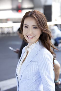 婷婷五月色综合人妻